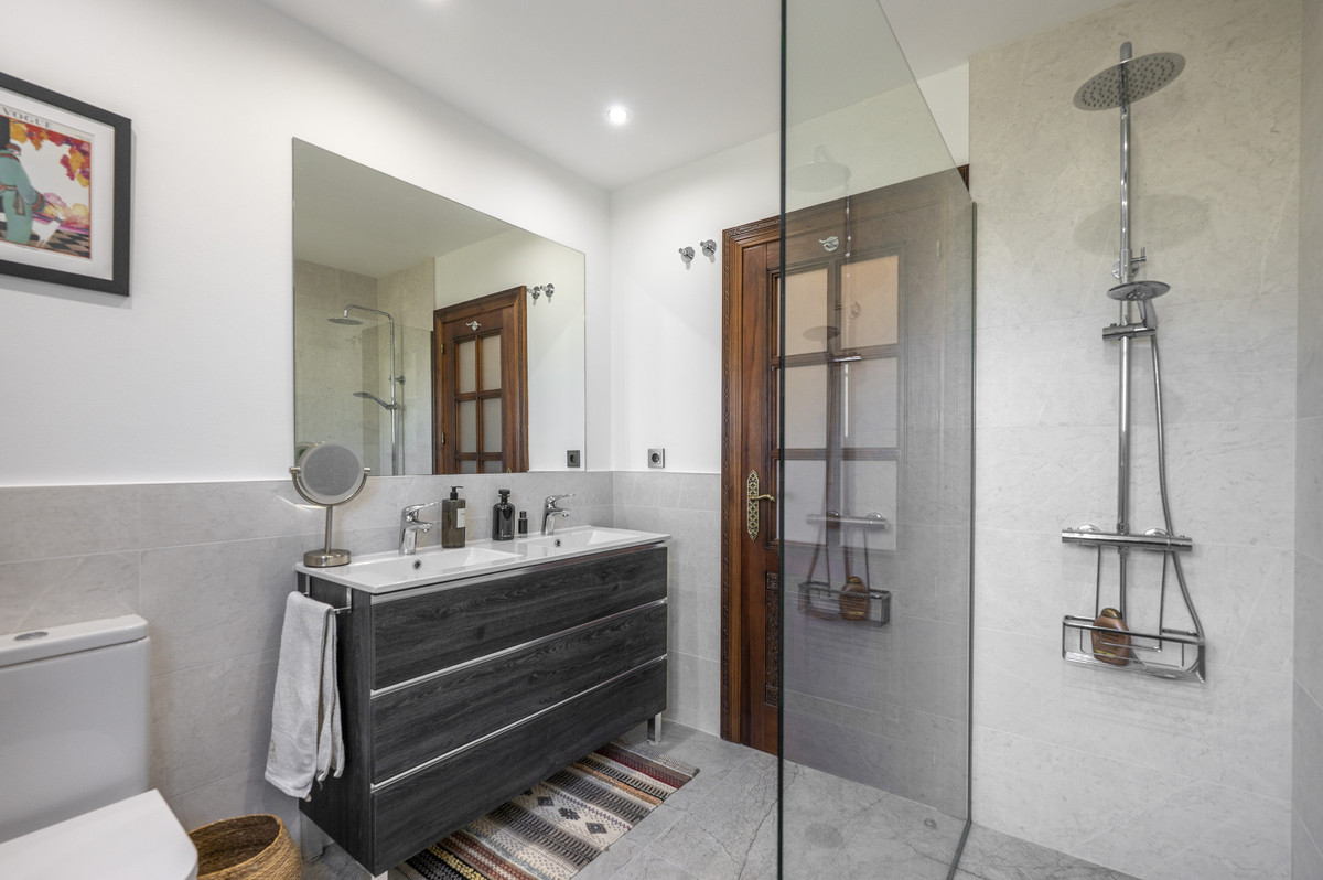 Appartement te koop in Estepona | 4 slaapkamers H5460616