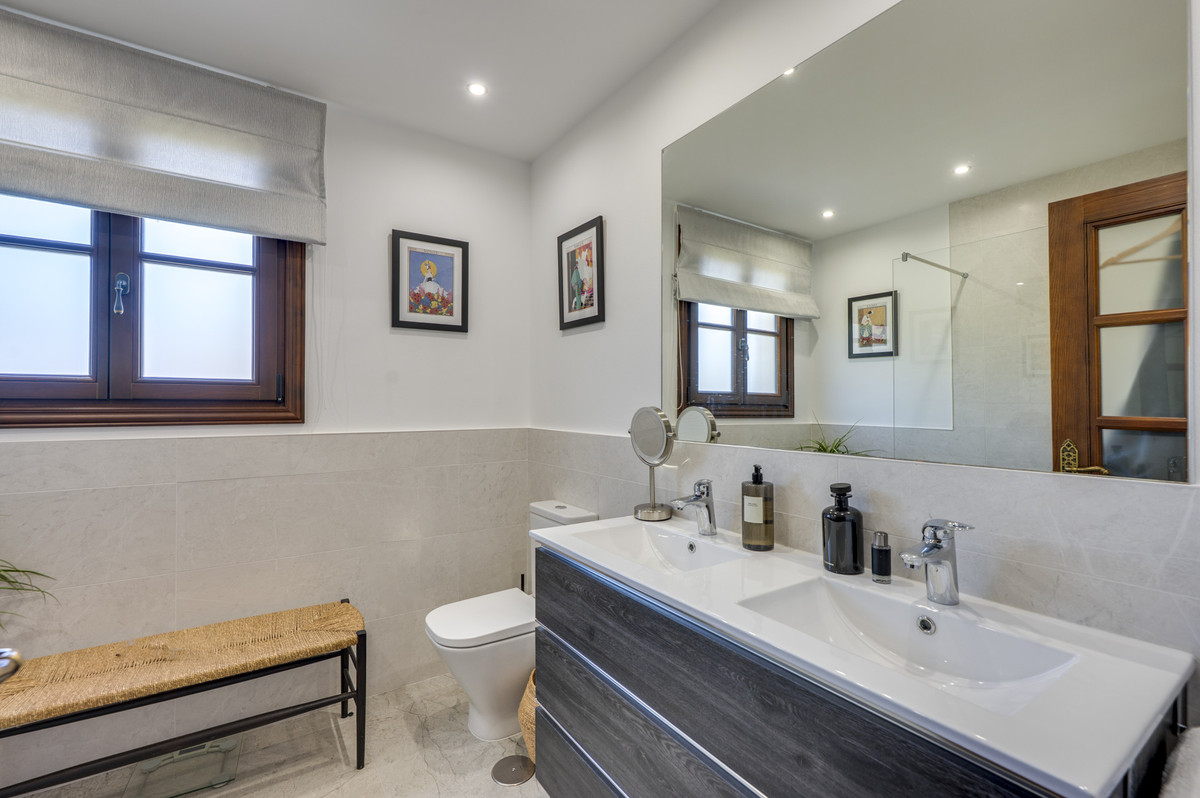 Appartement te koop in Estepona | 4 slaapkamers H5460616