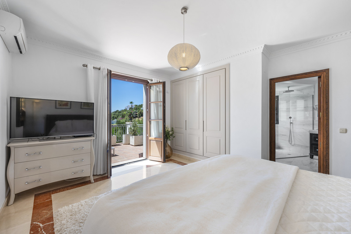 Appartement te koop in Estepona | 4 slaapkamers H5460616