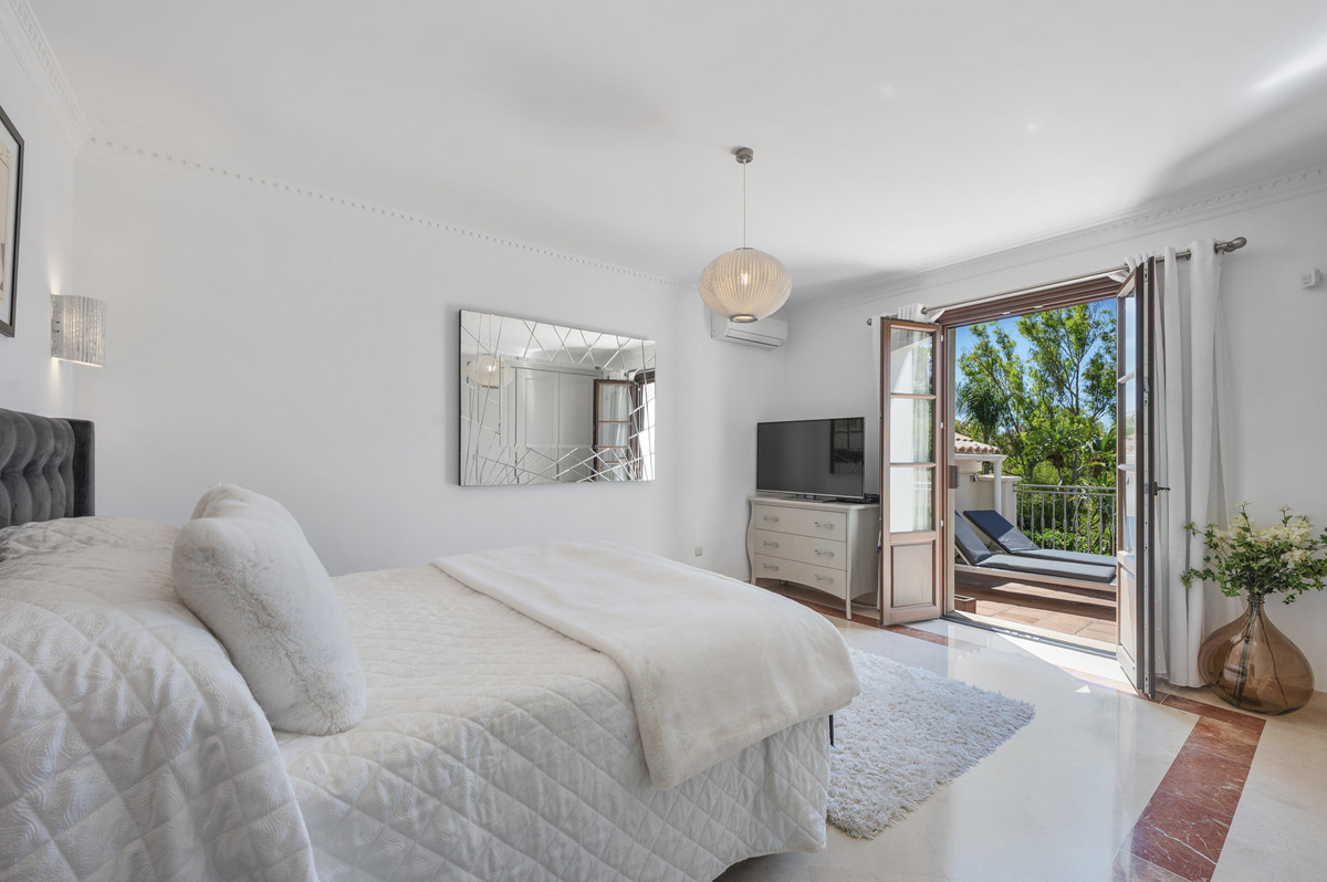 Appartement te koop in Estepona | 4 slaapkamers H5460616