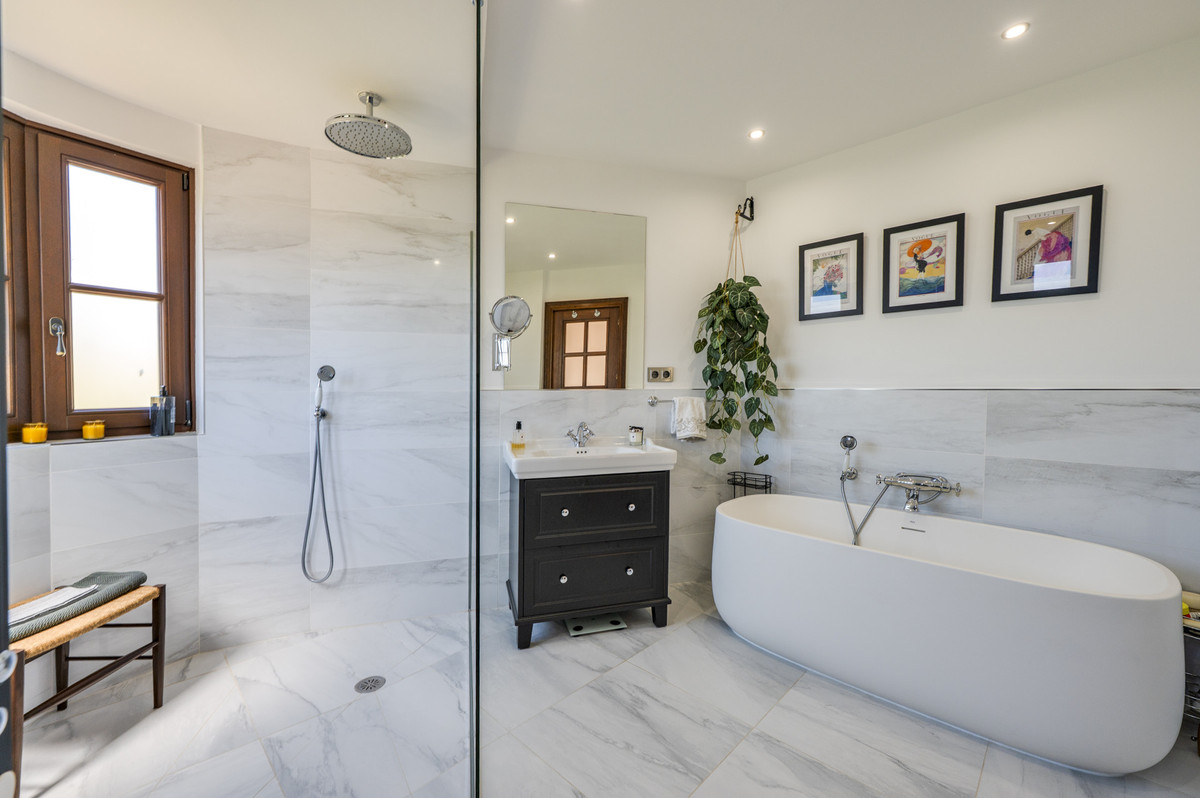 Appartement te koop in Estepona | 4 slaapkamers H5460616