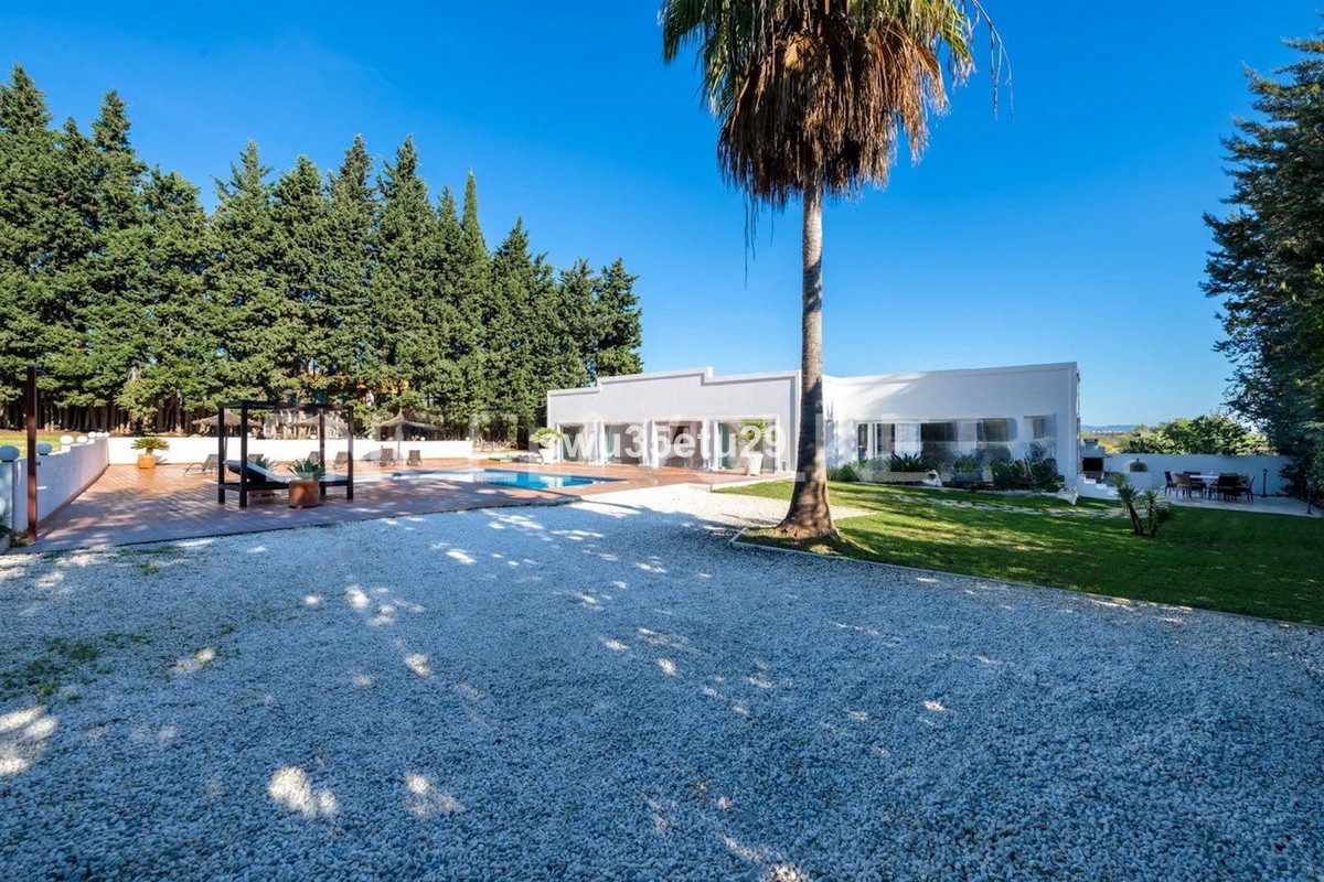 Appartement te koop in Estepona | 7 slaapkamers H5462329