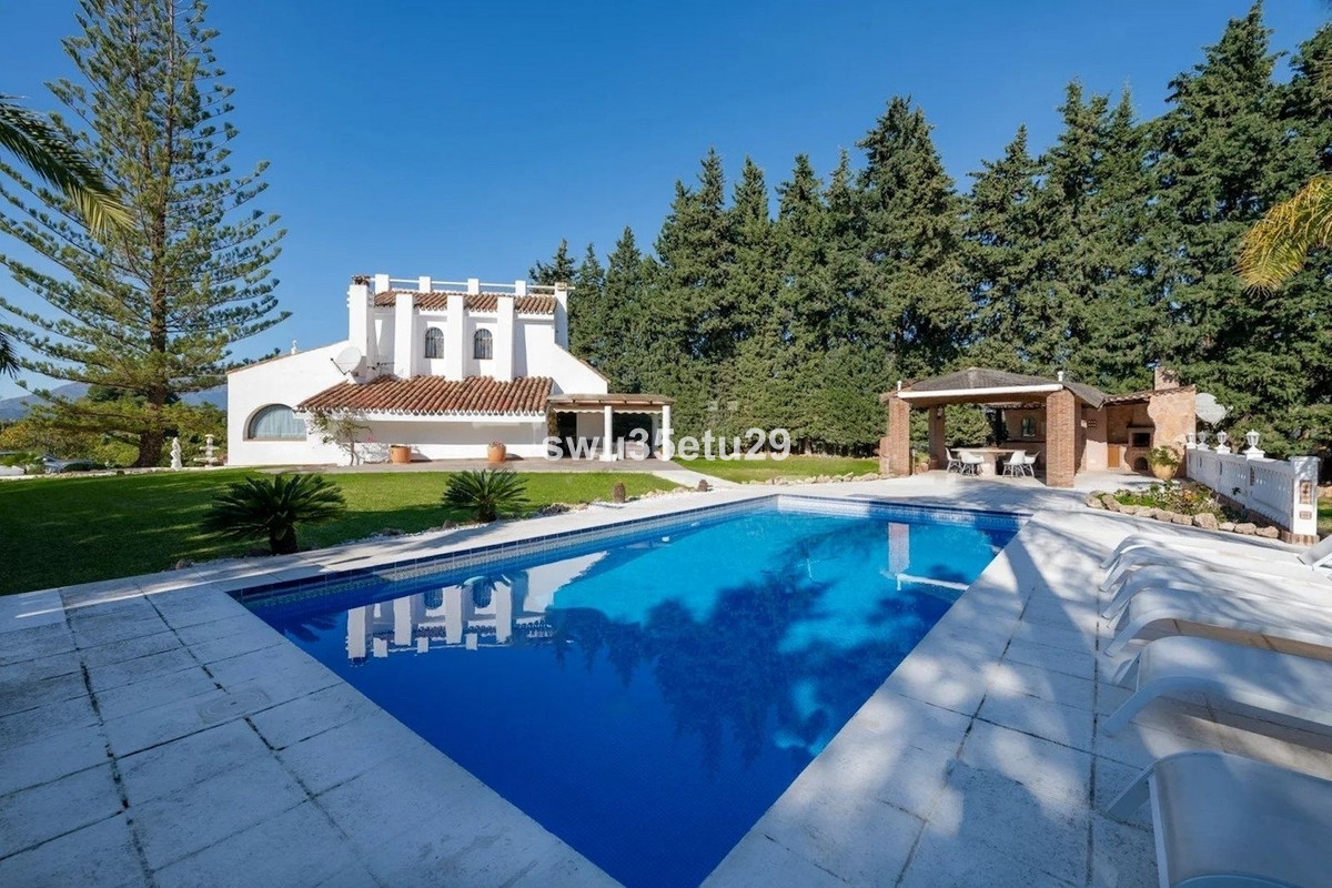 Appartement te koop in Estepona | 7 slaapkamers H5462329
