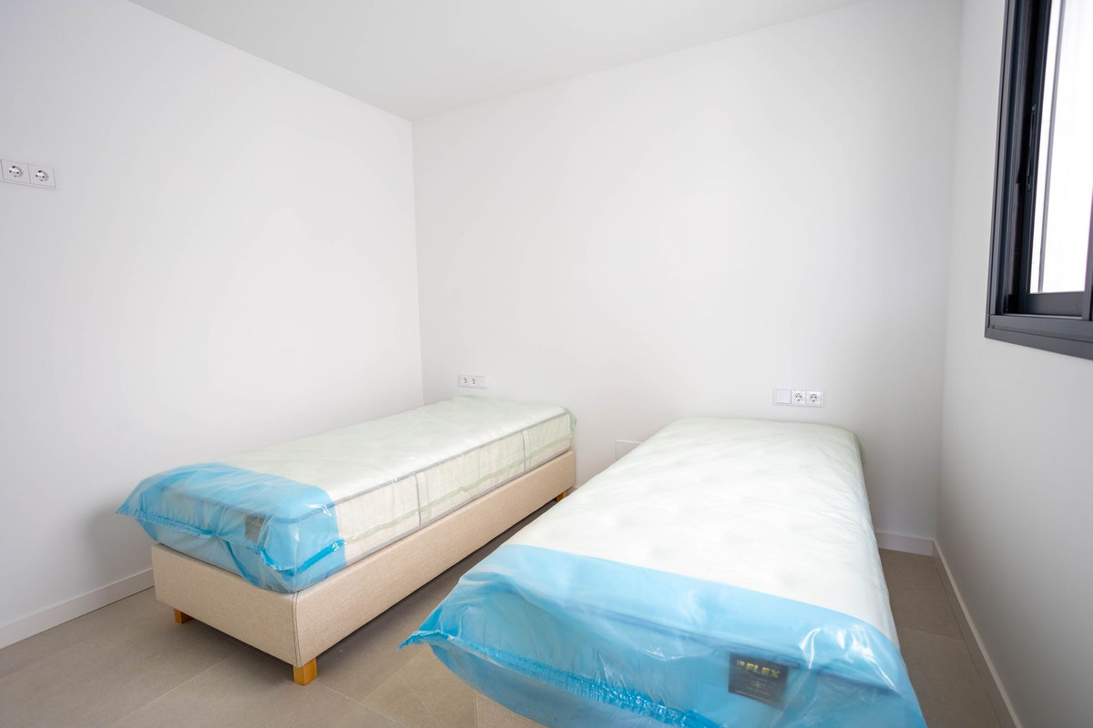 Appartement te koop in Estepona | 2 slaapkamers H5462446