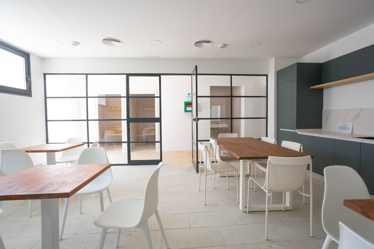 Appartement te koop in Estepona | 2 slaapkamers H5462446
