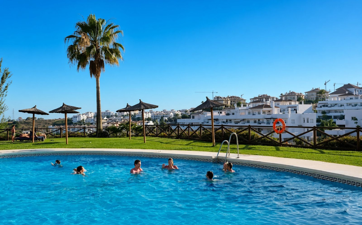 Appartement te koop in Estepona | 2 slaapkamers H5462926