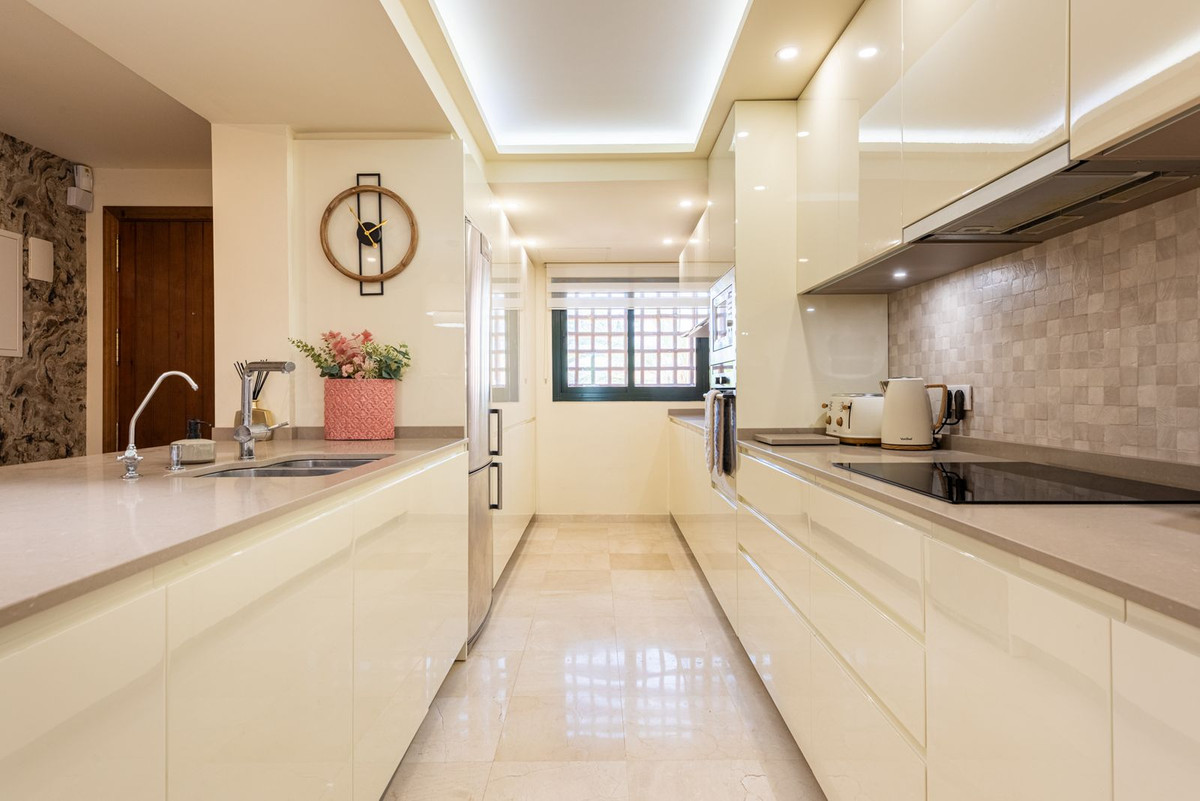 Appartement te koop in Estepona | 3 slaapkamers H5463145
