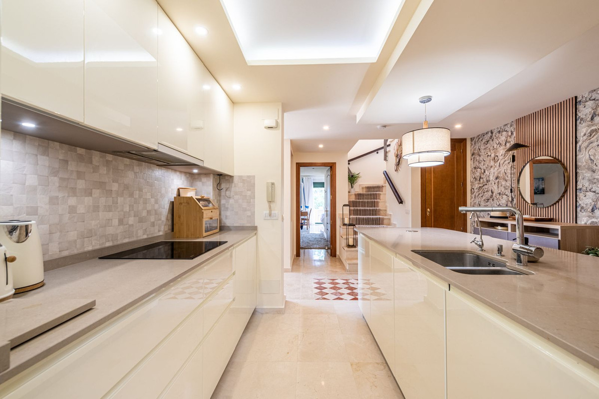 Appartement te koop in Estepona | 3 slaapkamers H5463145