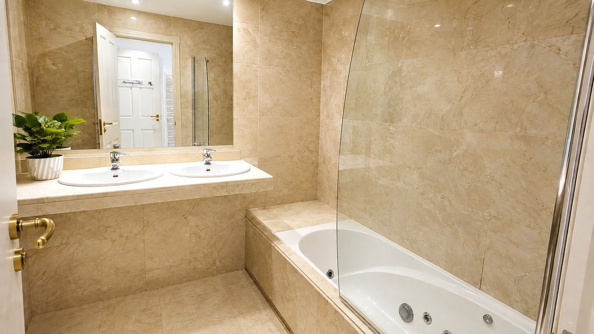 Appartement te koop in Estepona | 2 slaapkamers H5464066