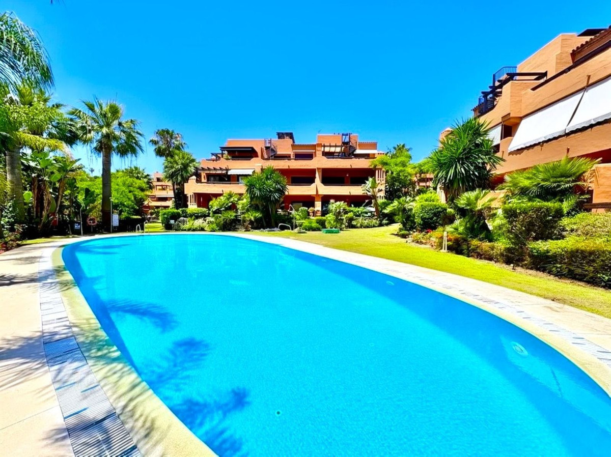 Appartement te koop in Estepona | 2 slaapkamers H5464066