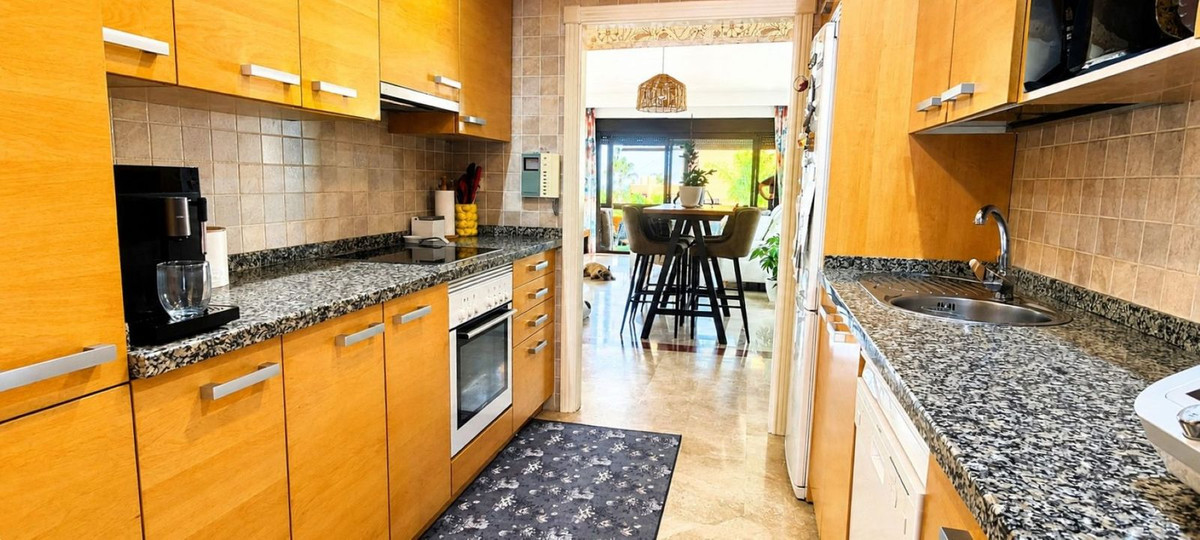 Appartement te koop in Estepona | 2 slaapkamers H5464066