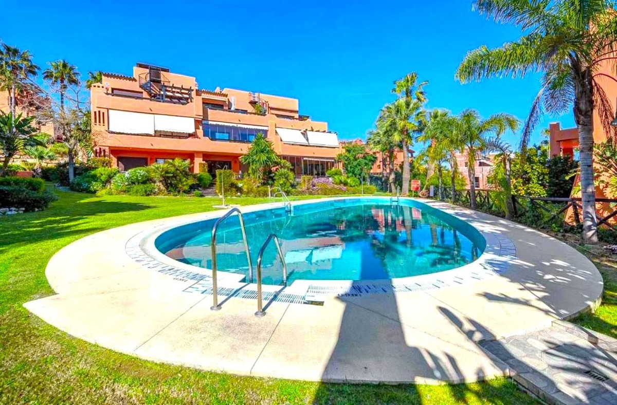 Appartement te koop in Estepona | 2 slaapkamers H5464066