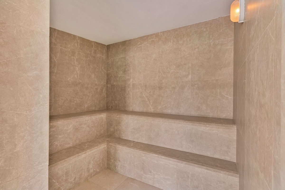 Appartement te koop in Estepona | 2 slaapkamers H5464078