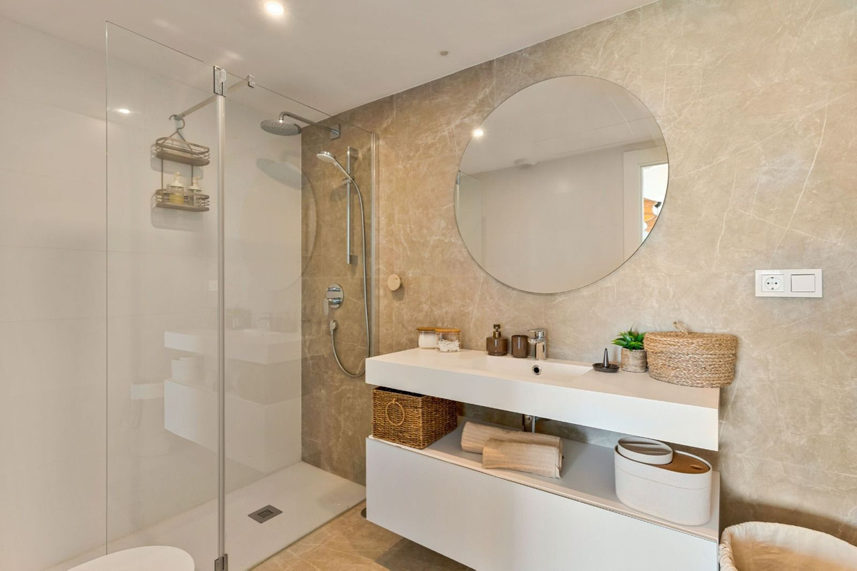 Appartement te koop in Estepona | 2 slaapkamers H5464078