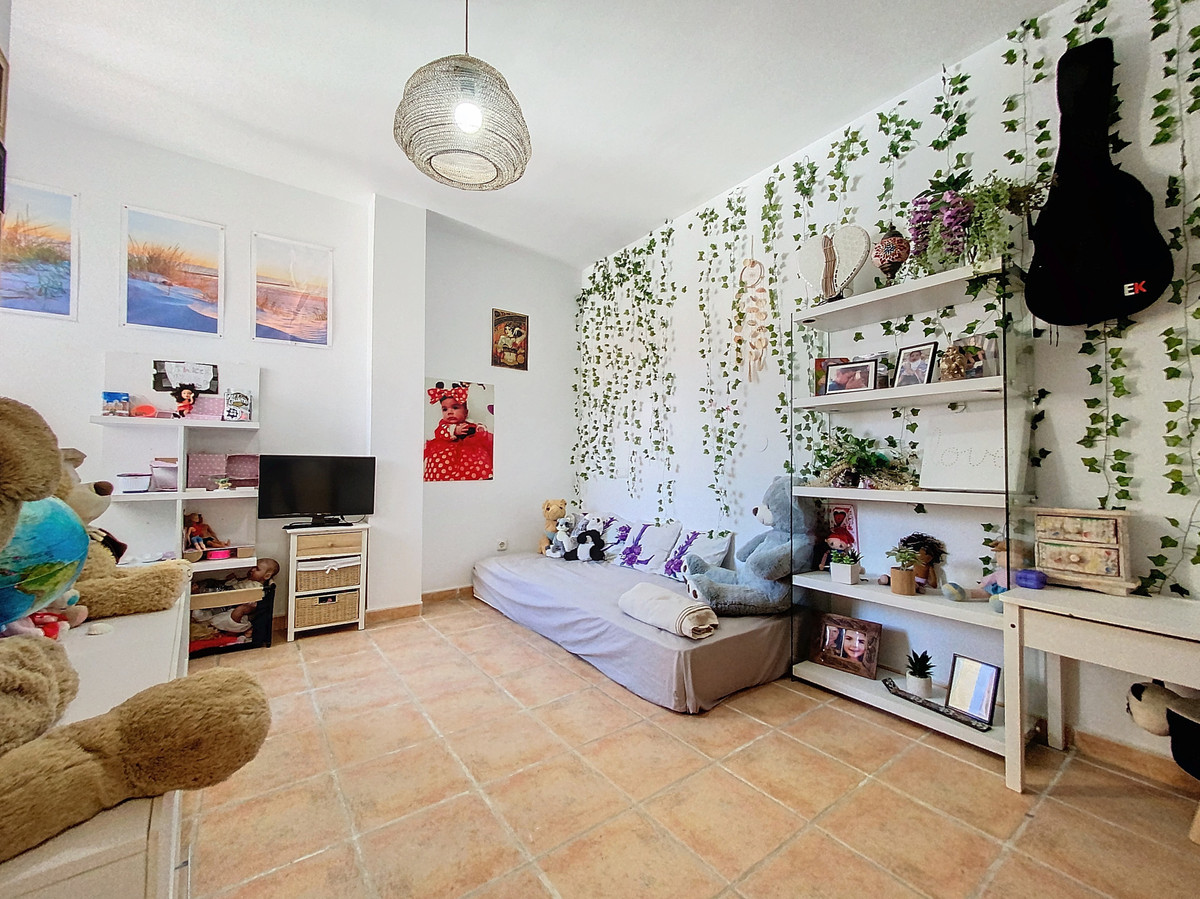 Appartement te koop in Estepona | 3 slaapkamers H5464384