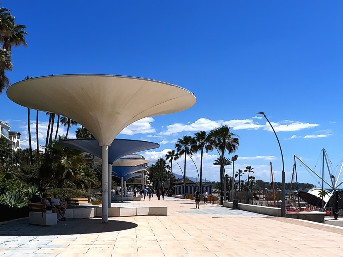 Appartement te koop in Estepona | 3 slaapkamers H5464384