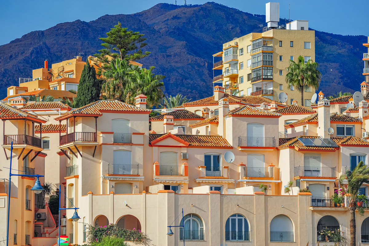 Appartement te koop in Estepona | 3 slaapkamers H5464384