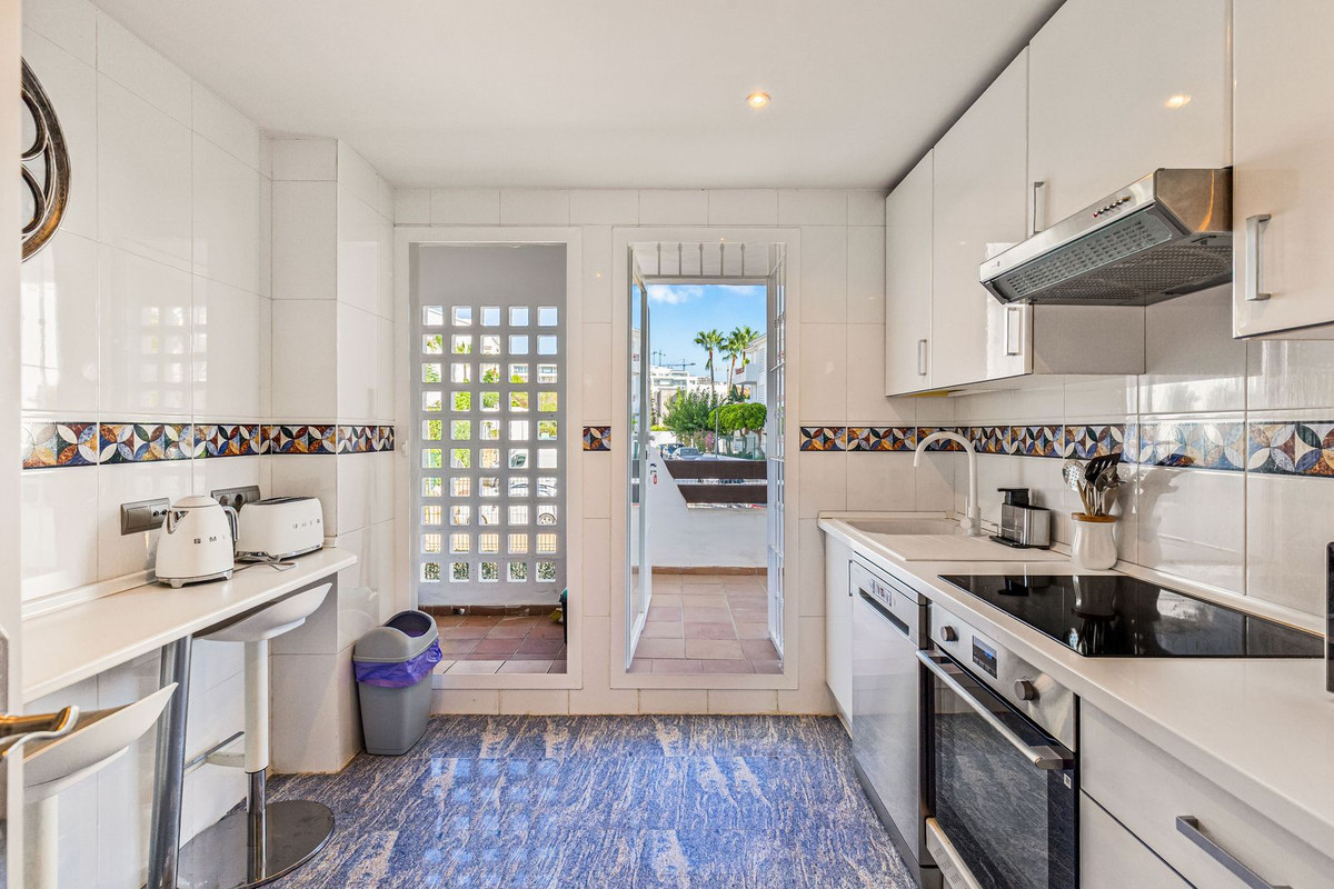 Appartement te koop in Estepona | 2 slaapkamers H5464768