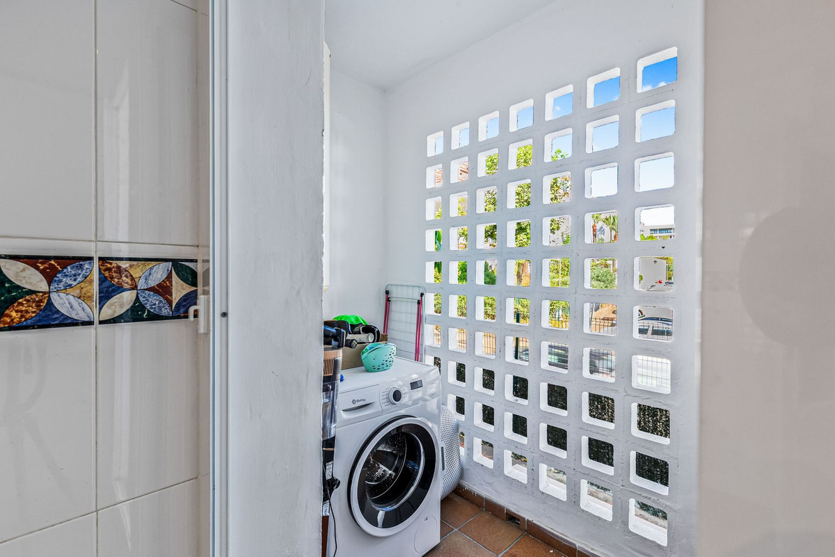 Appartement te koop in Estepona | 2 slaapkamers H5464768