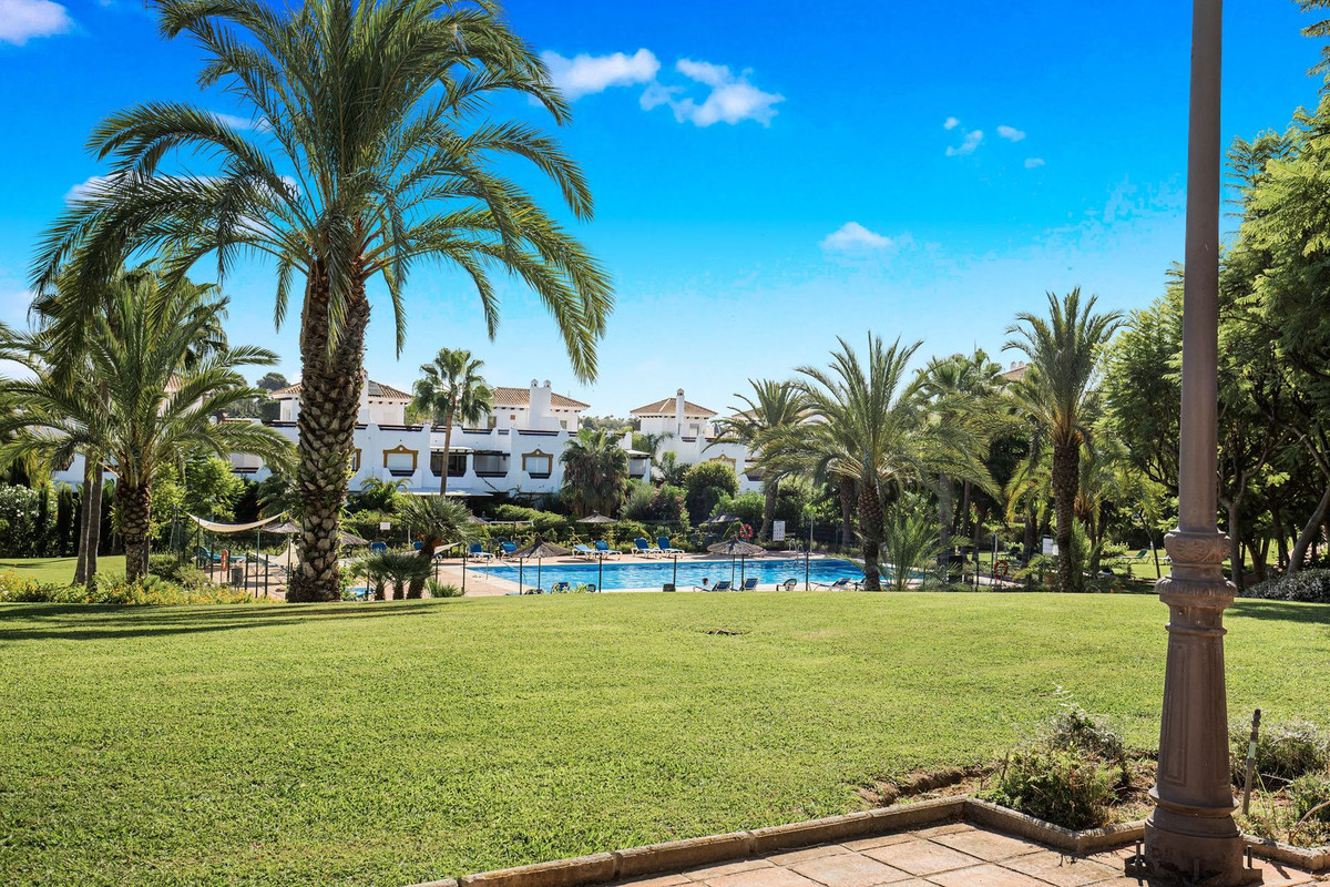Appartement te koop in Estepona | 2 slaapkamers H5464768