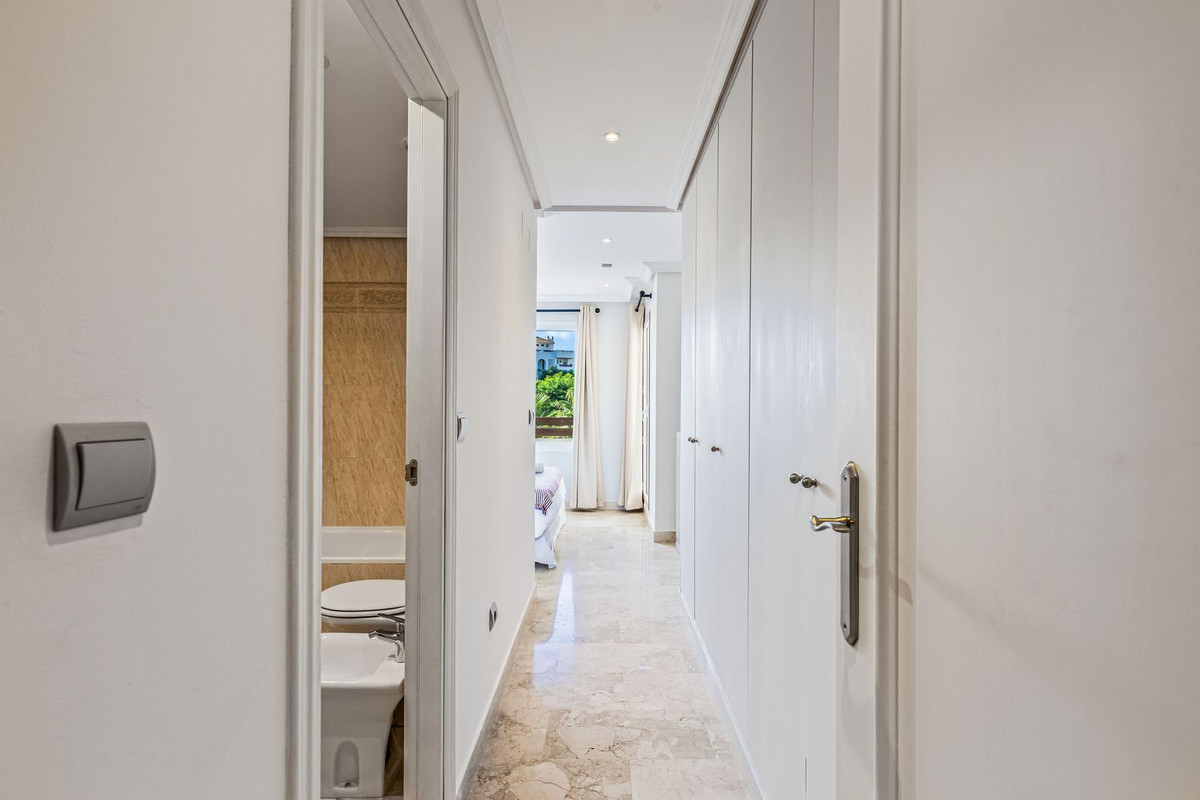 Appartement te koop in Estepona | 2 slaapkamers H5464768