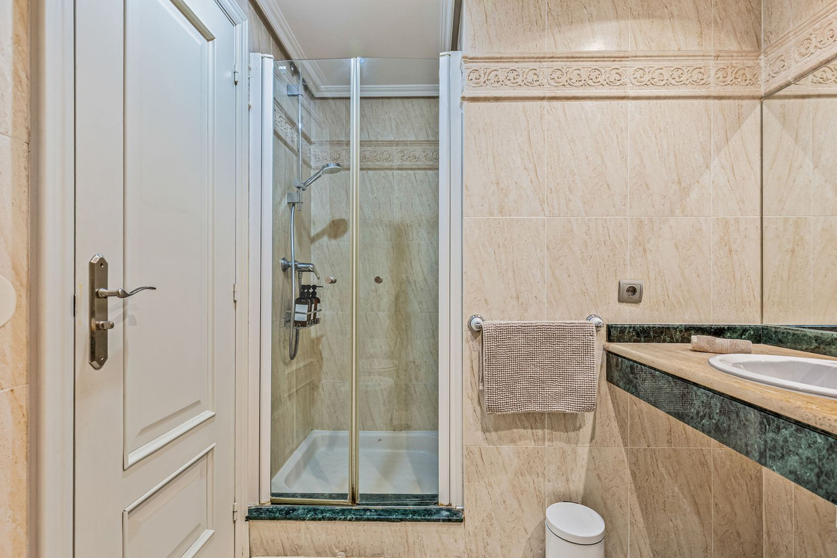 Appartement te koop in Estepona | 2 slaapkamers H5464768