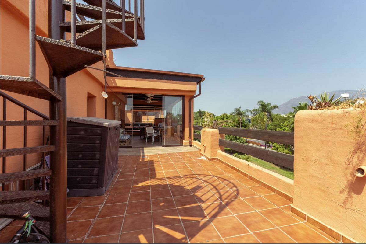 Appartement te koop in Estepona | 2 slaapkamers H5465041