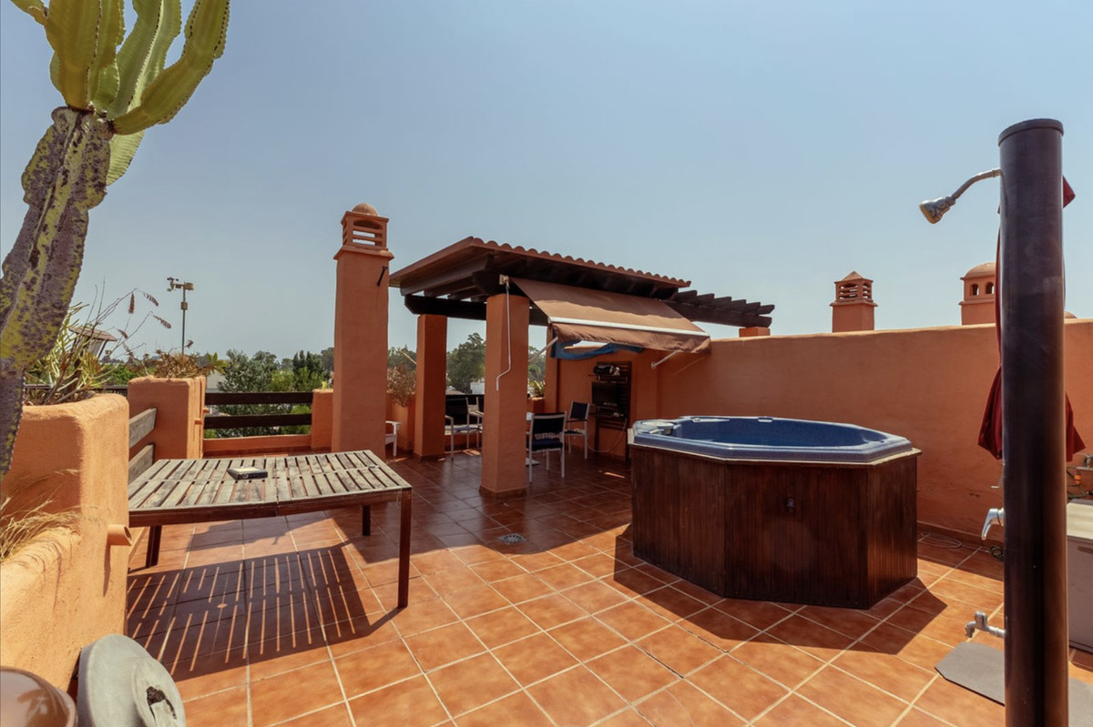 Appartement te koop in Estepona | 2 slaapkamers H5465041