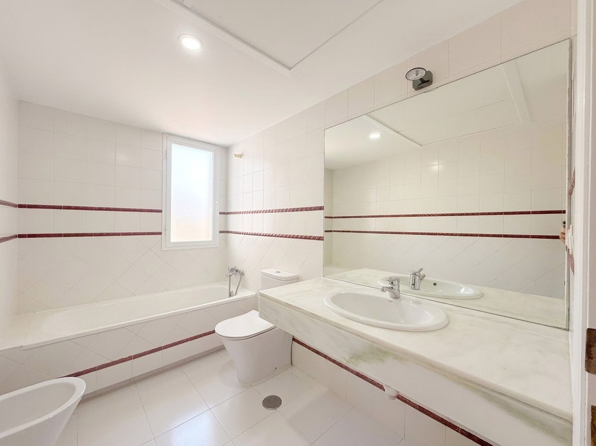 Appartement te koop in Estepona | 2 slaapkamers H5465182