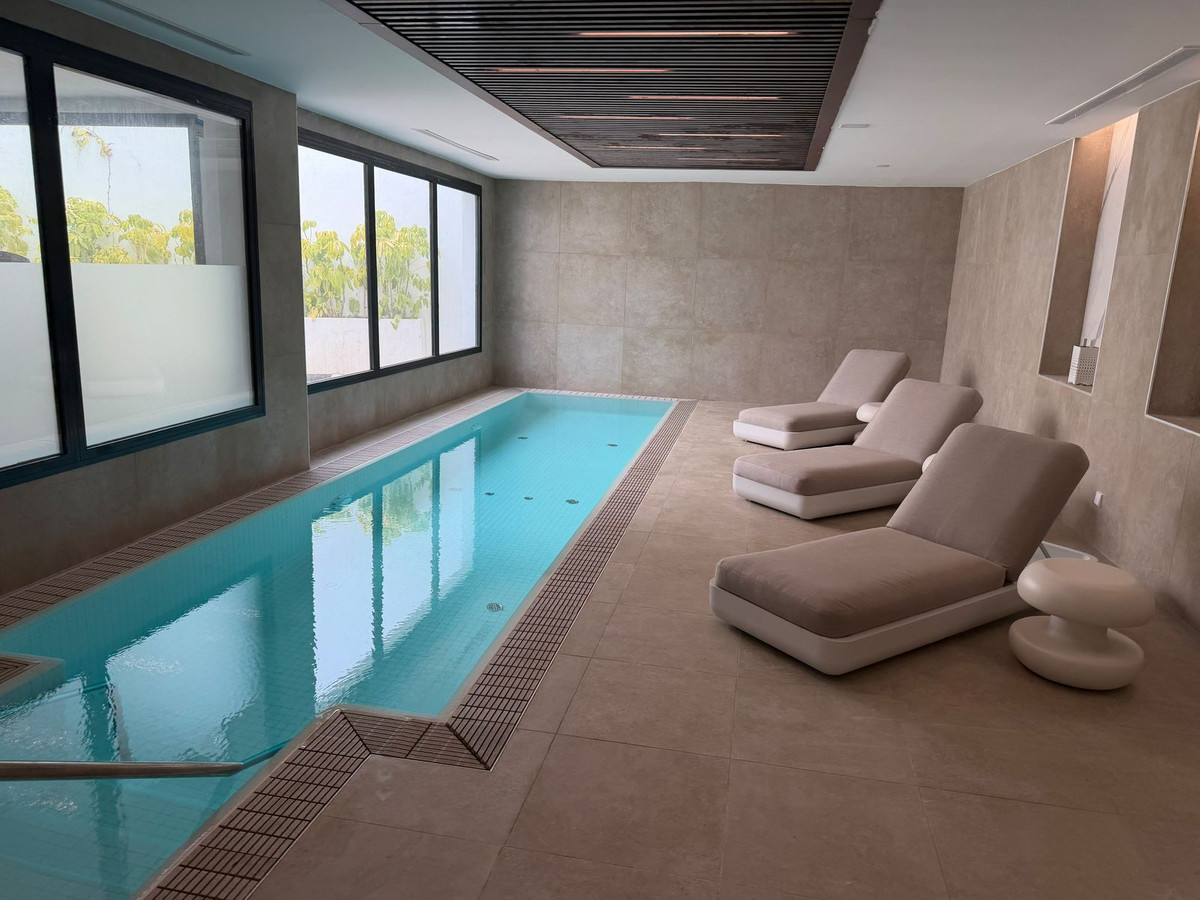 Appartement te koop in Estepona | 4 slaapkamers H5467927