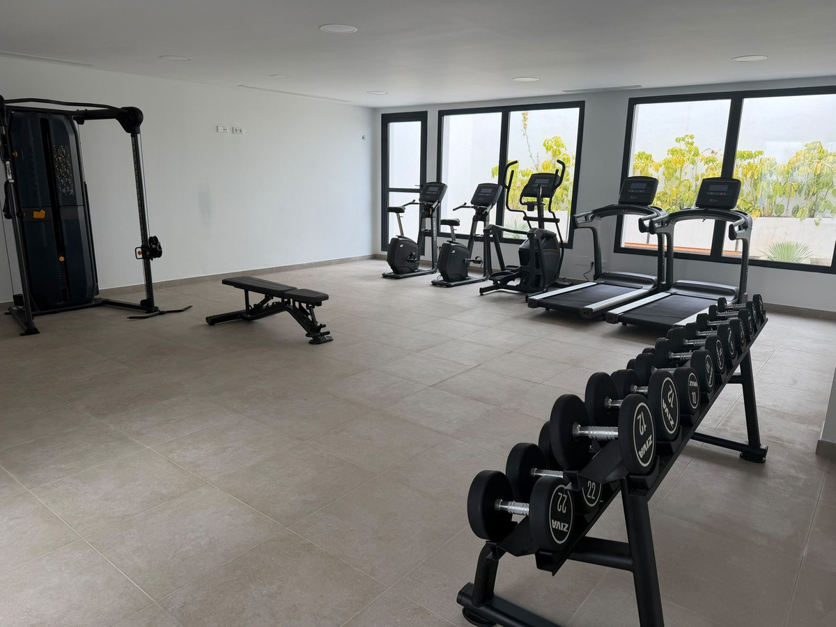 Appartement te koop in Estepona | 4 slaapkamers H5467927