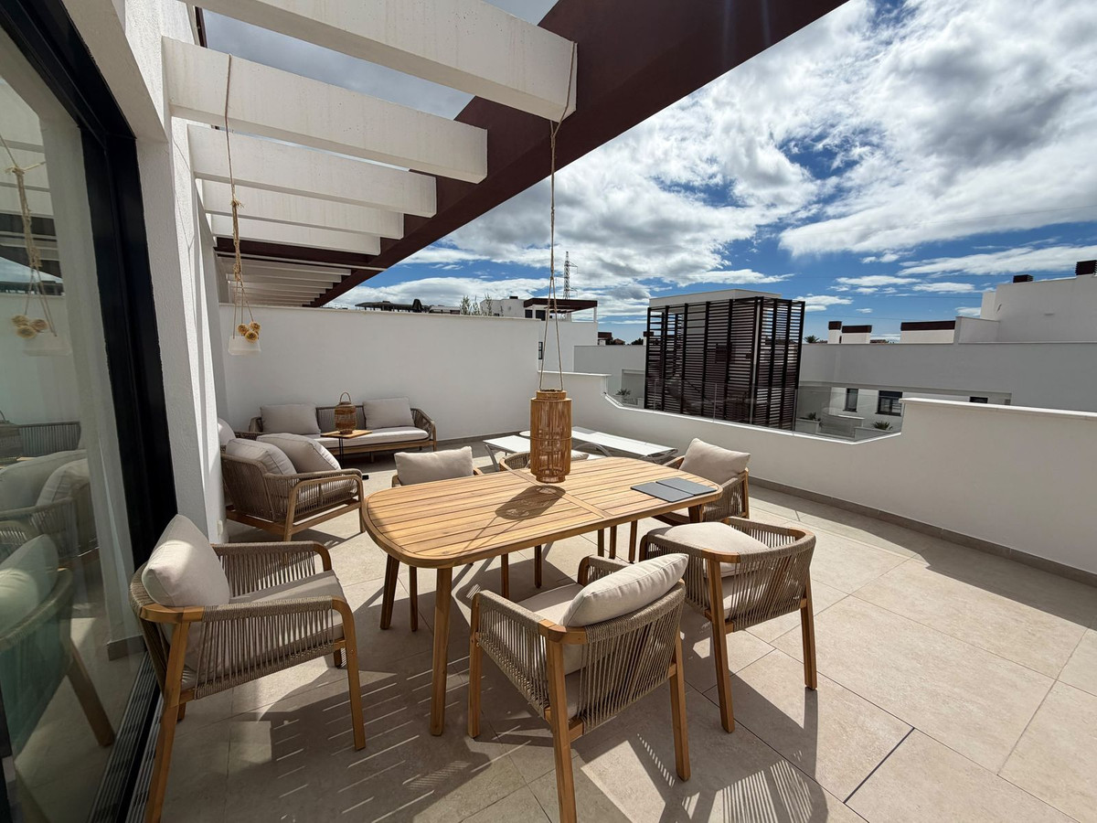 Appartement te koop in Estepona | 4 slaapkamers H5467927
