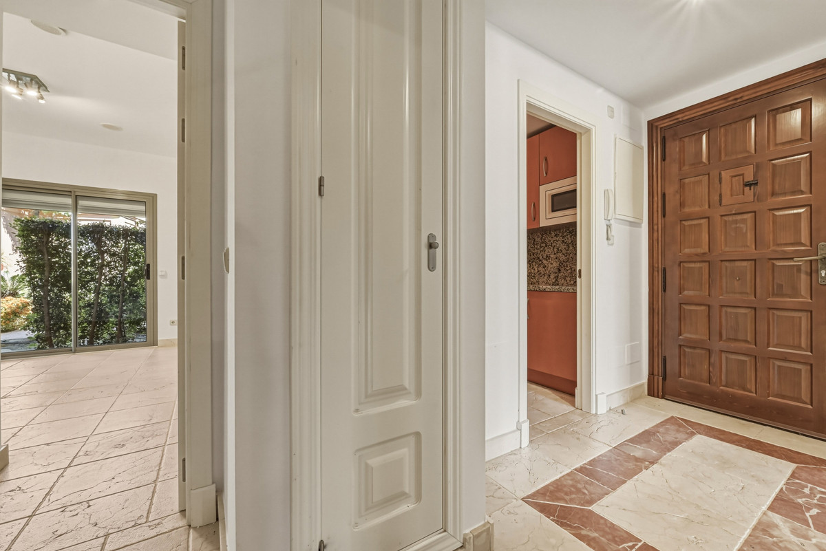 Appartement te koop in Estepona | 2 slaapkamers H5468533