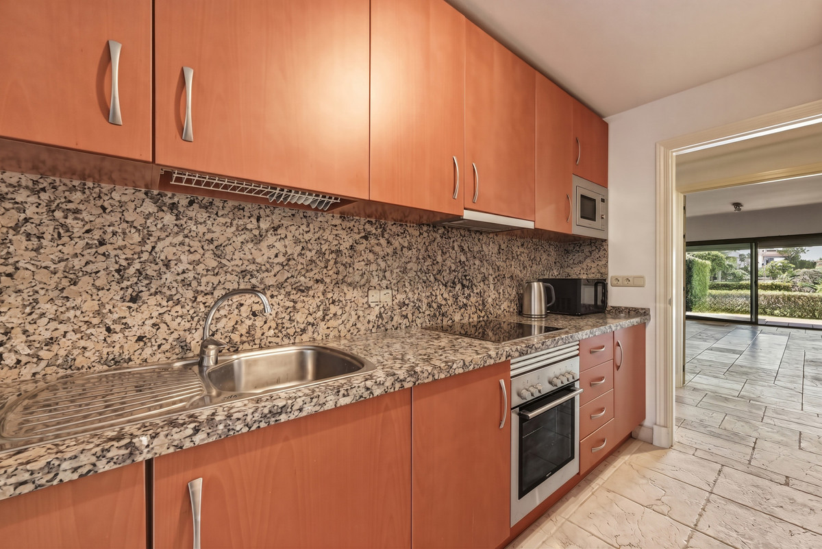 Appartement te koop in Estepona | 2 slaapkamers H5468533