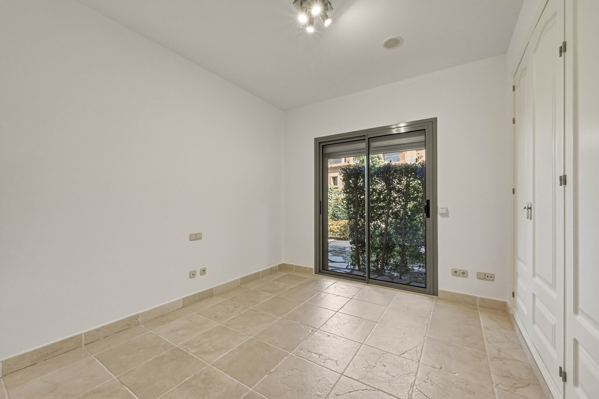 Appartement te koop in Estepona | 2 slaapkamers H5468533