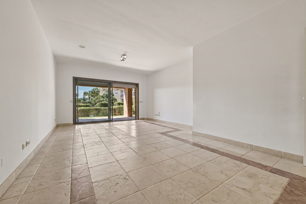 Appartement te koop in Estepona | 2 slaapkamers H5468533