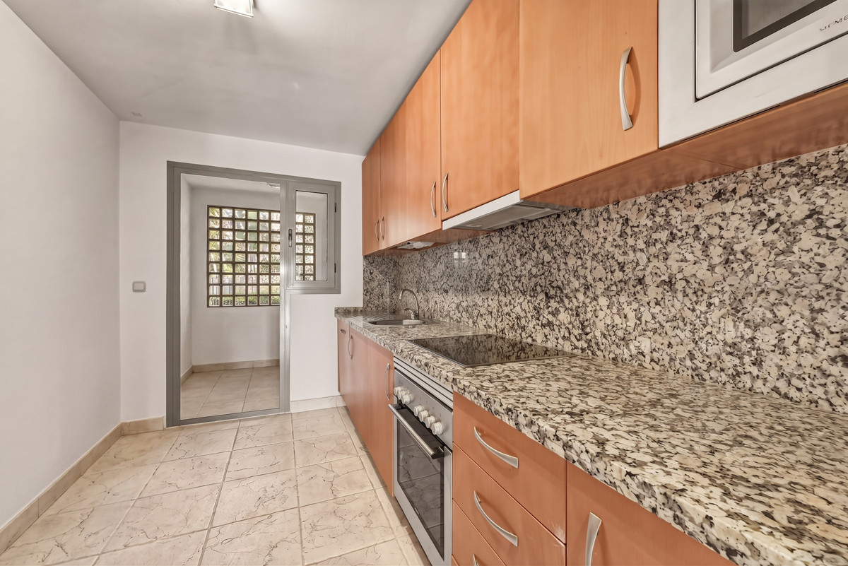 Appartement te koop in Estepona | 2 slaapkamers H5468533