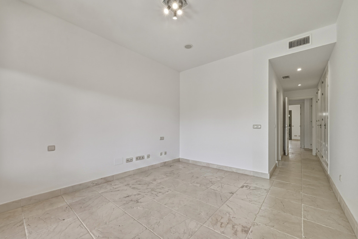 Appartement te koop in Estepona | 2 slaapkamers H5468533