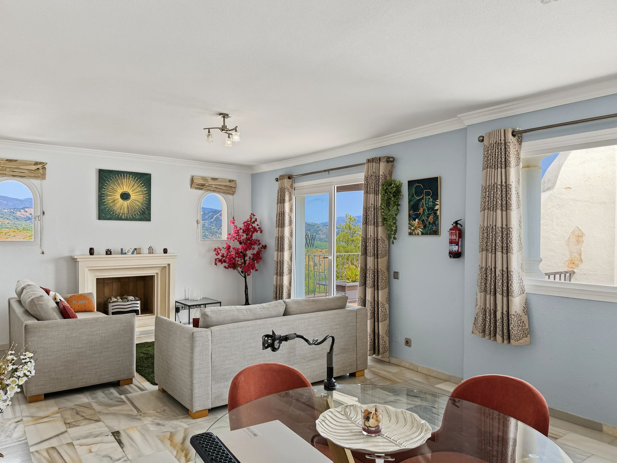 Duplex te koop in Estepona | 2 slaapkamers H5468851