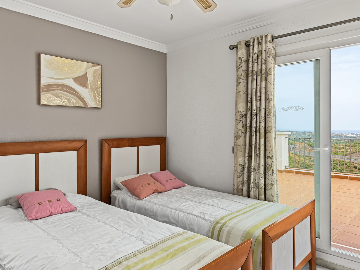 Duplex te koop in Estepona | 2 slaapkamers H5468851