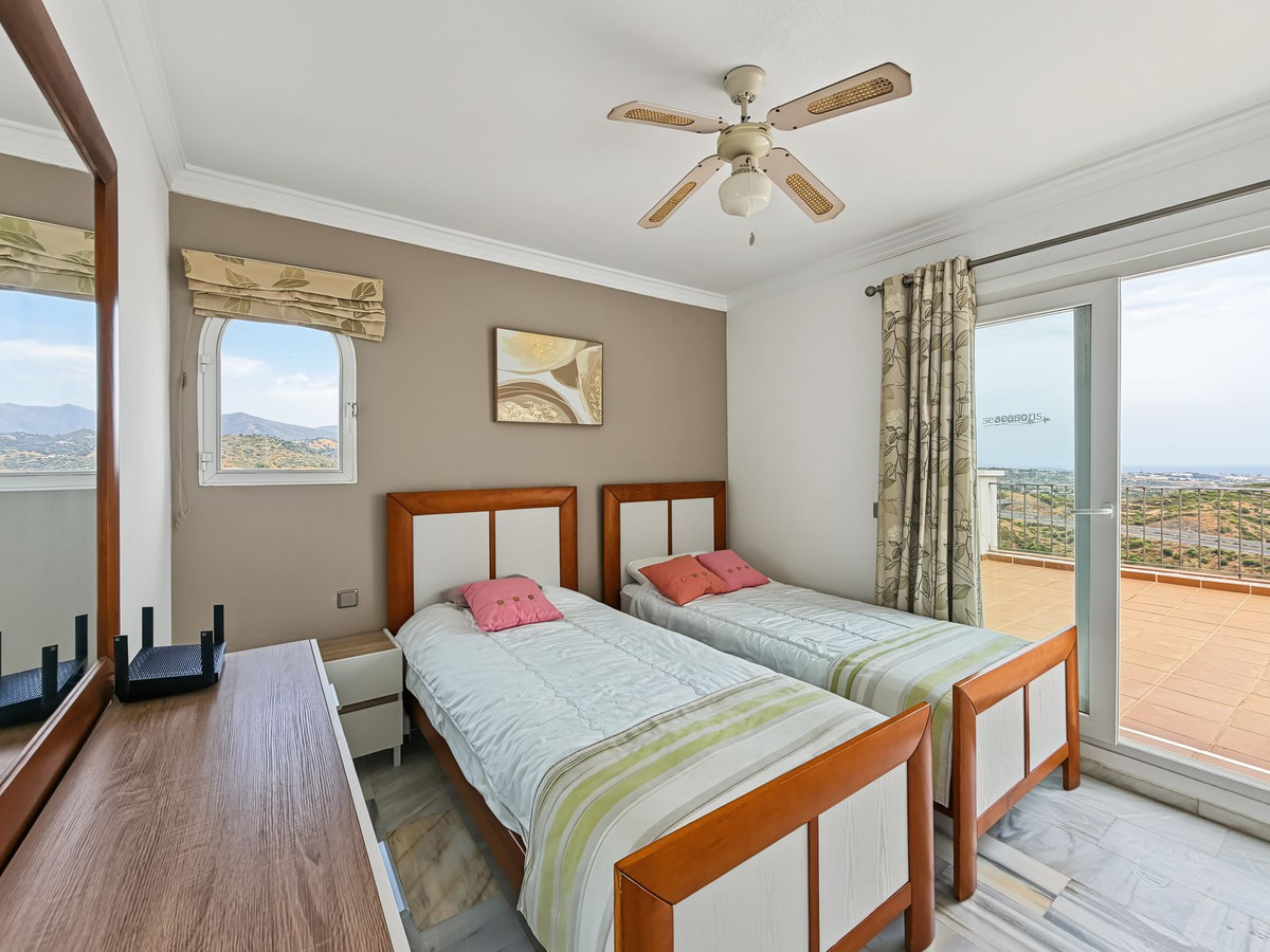 Duplex te koop in Estepona | 2 slaapkamers H5468851
