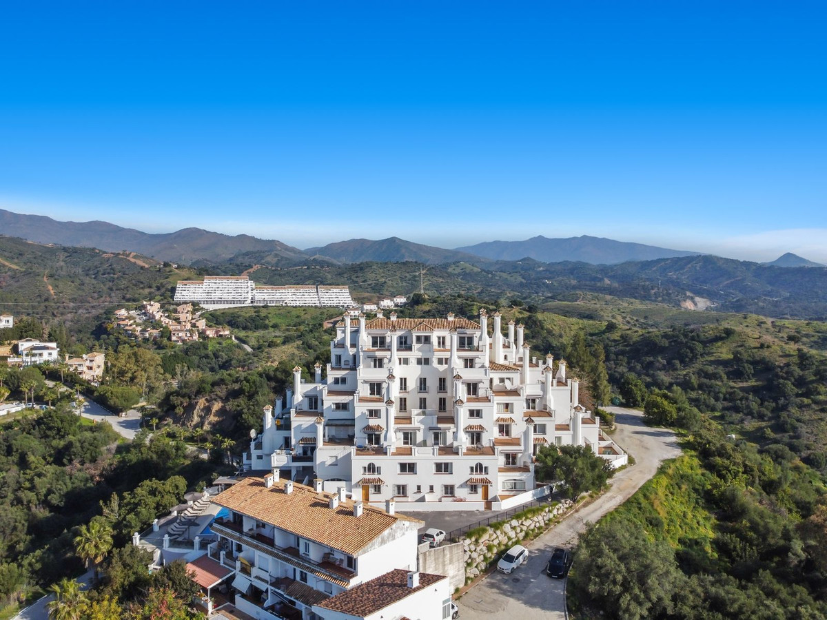 Duplex te koop in Estepona | 2 slaapkamers H5468851