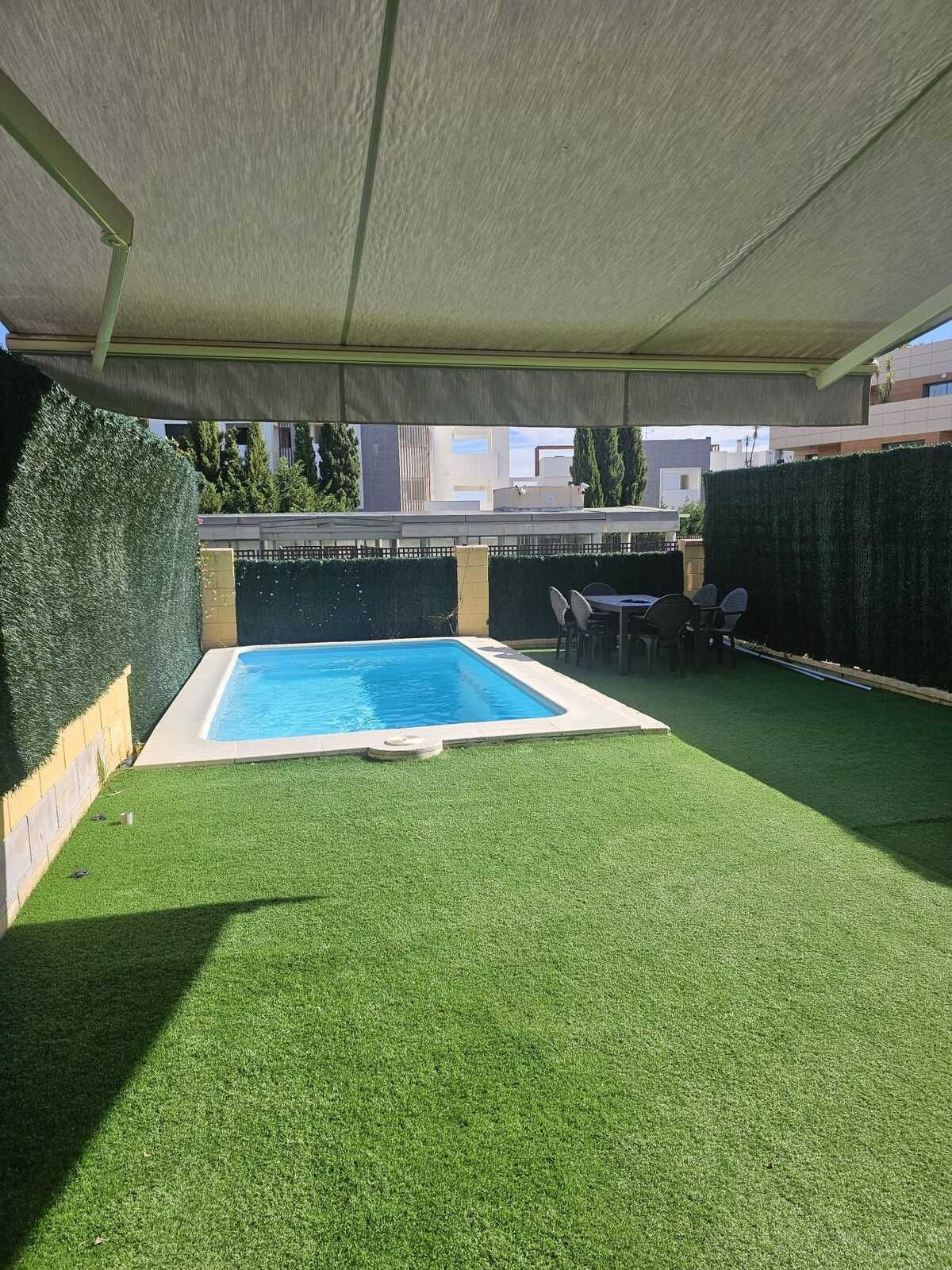 Appartement te koop in Estepona | 3 slaapkamers H5469085