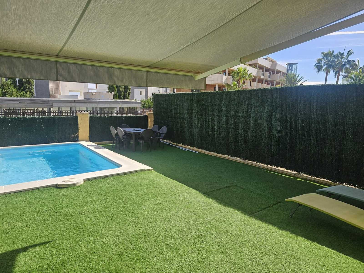 Appartement te koop in Estepona | 3 slaapkamers H5469085