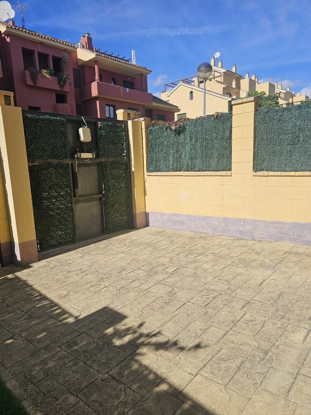 Appartement te koop in Estepona | 3 slaapkamers H5469085