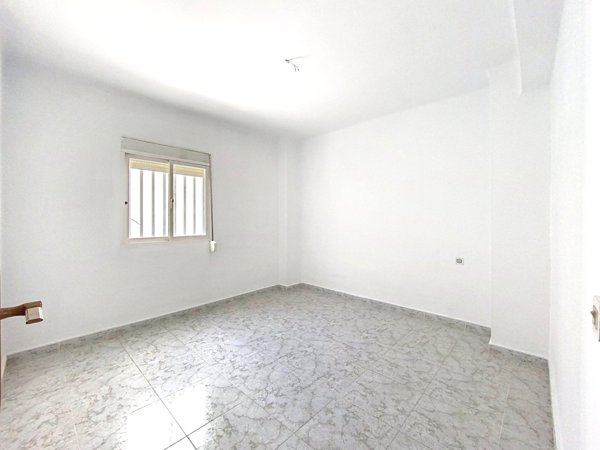 Appartement te koop in Estepona | 3 slaapkamers H5469283
