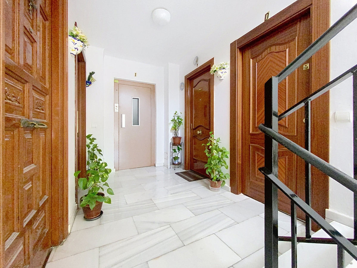 Appartement te koop in Estepona | 3 slaapkamers H5469283