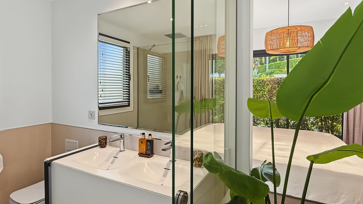 Appartement te koop in Estepona | 3 slaapkamers H5470435