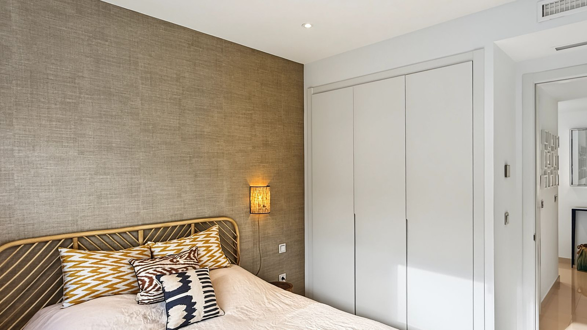 Appartement te koop in Estepona | 3 slaapkamers H5470435