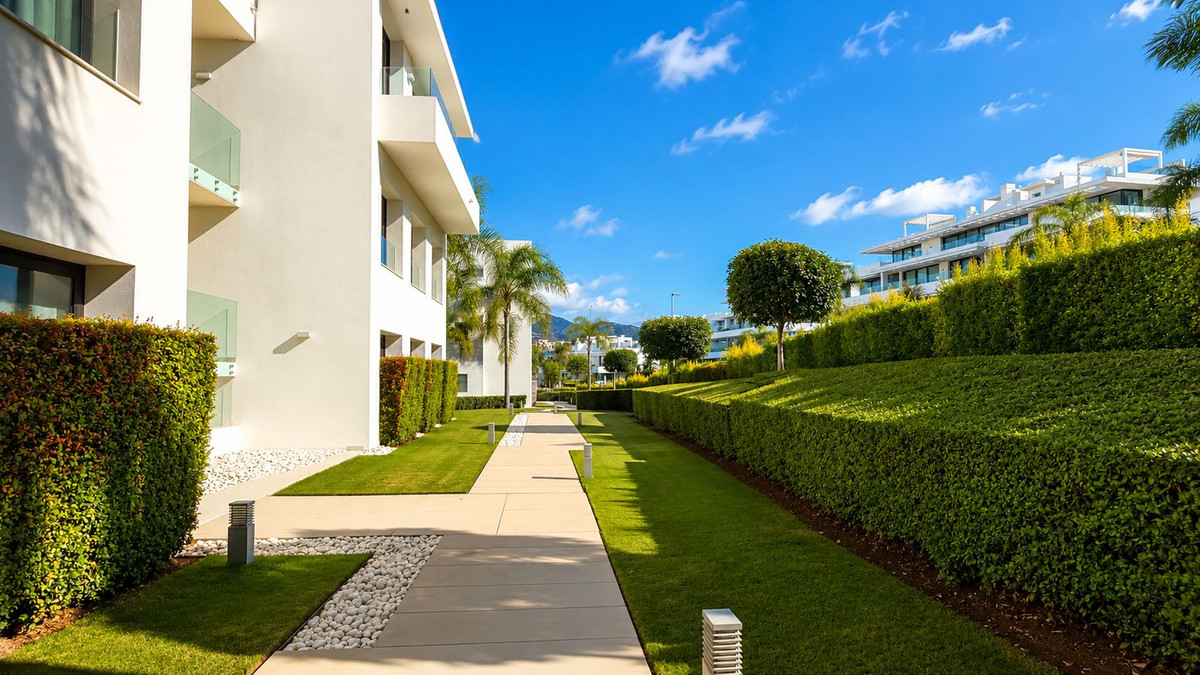 Appartement te koop in Estepona | 3 slaapkamers H5470435